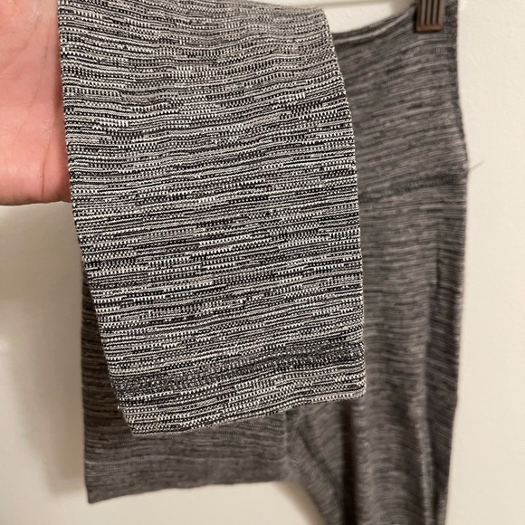 Grey TNA leggings - Picture 3 of 4